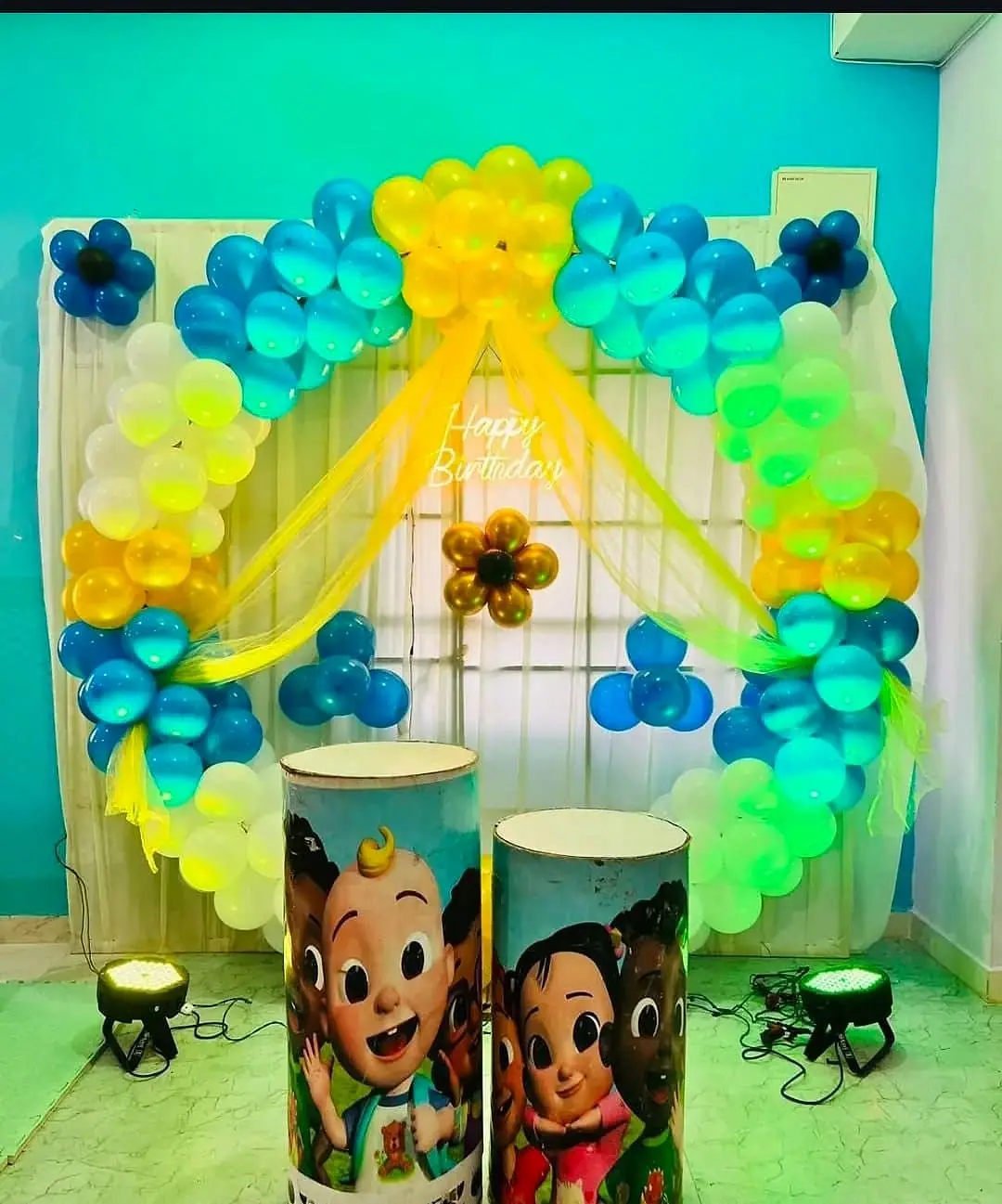 Birthday balloon and backdrop decoration by LK Events (1)