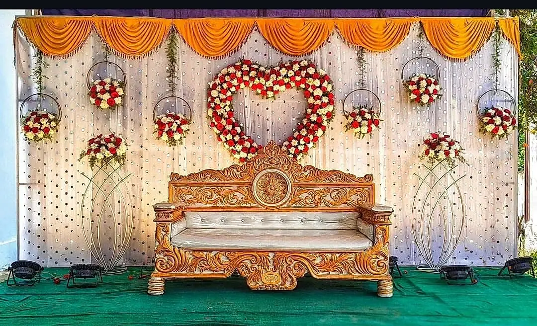 Engagement and reception stage decoration by LK Events (1)