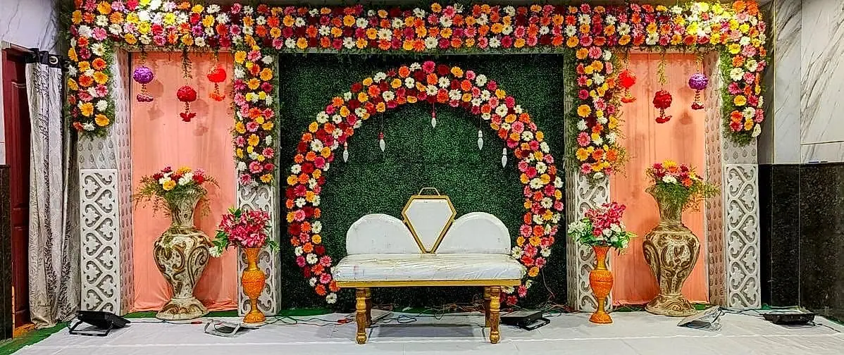 Engagement and reception stage decoration by LK Events (6)