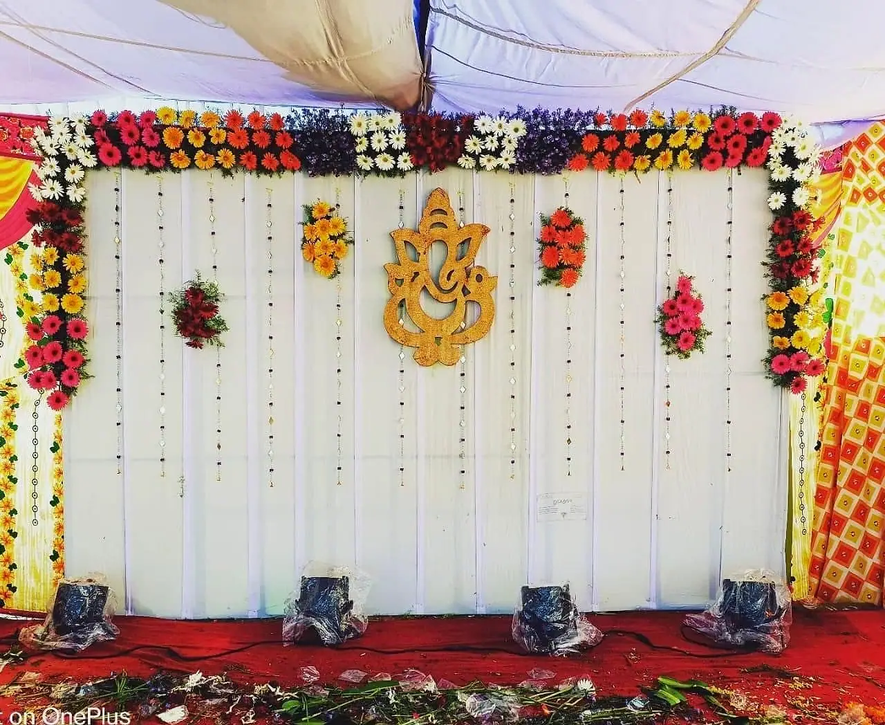 Engagement and reception stage decoration by LK Events (11)
